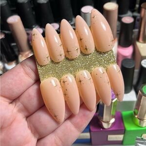 Custom made press-on nails